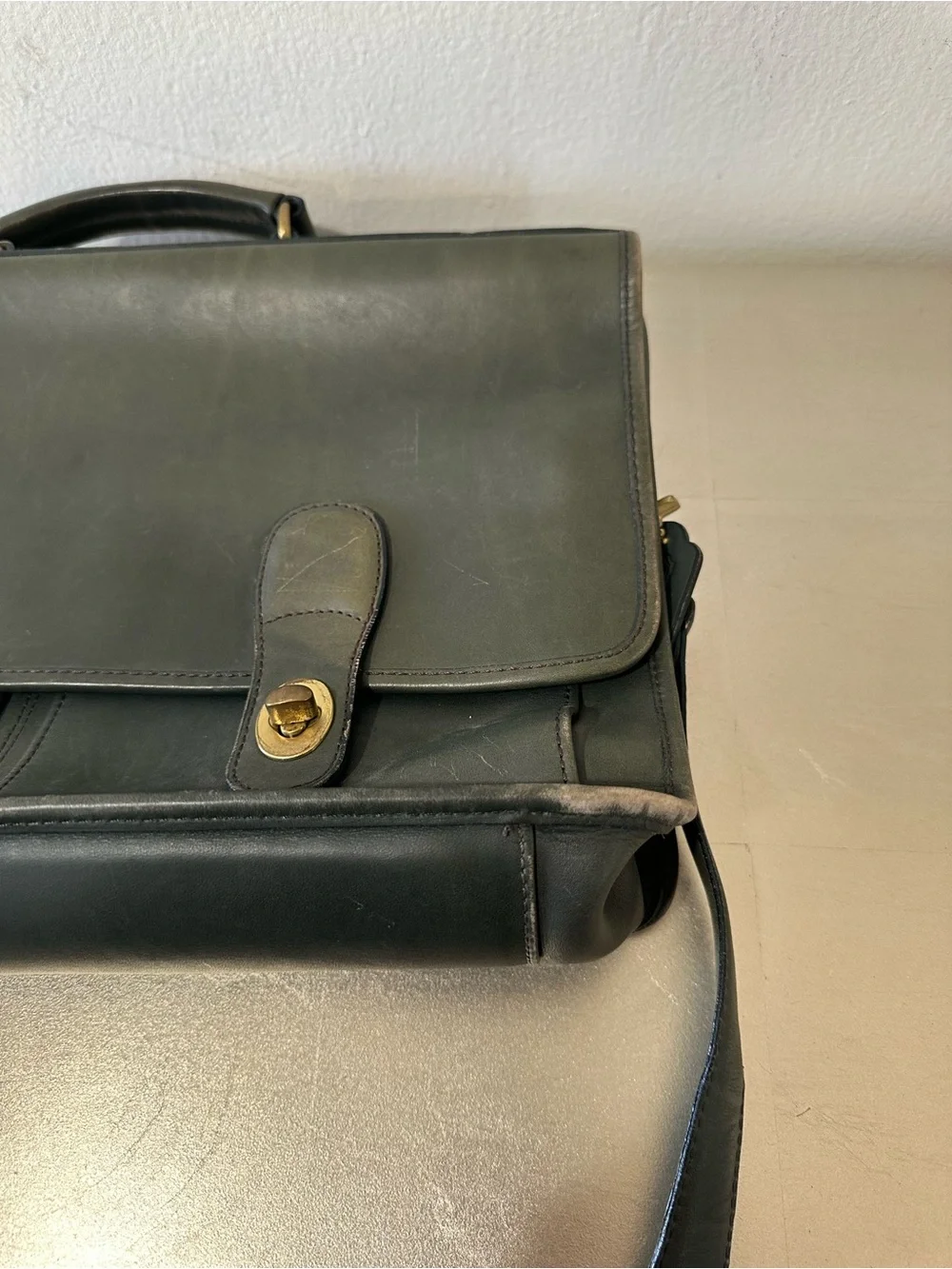 Coach vintage Men's Black Leather Briefcase with Shoulder Strap